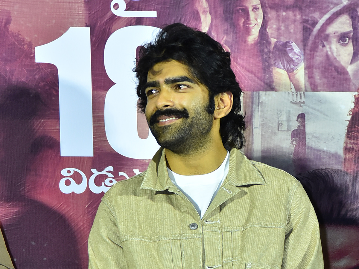 Kothapallilo Okappudu Pre Release Press Meet Photos15