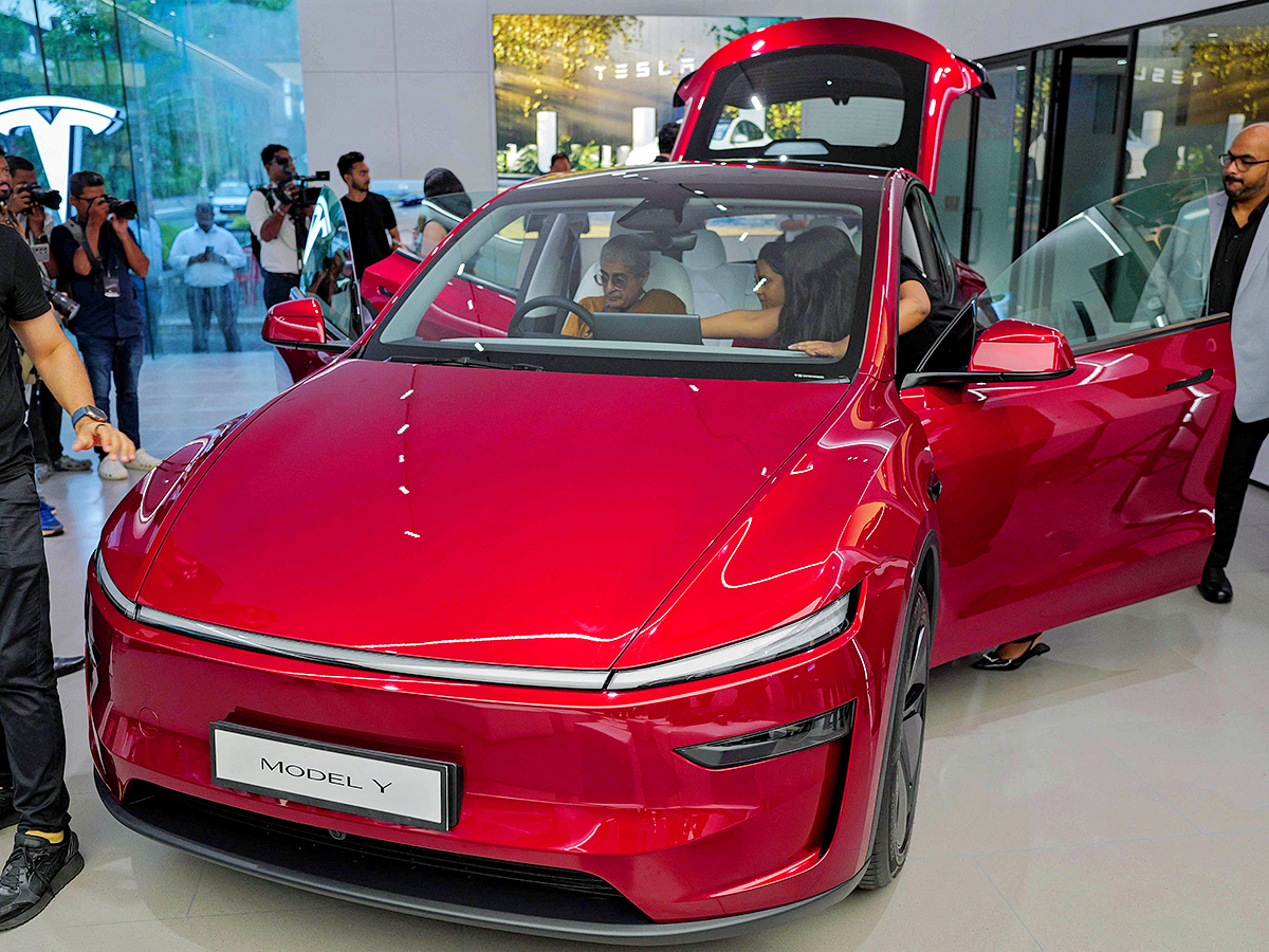 Tesla Model Y Vehicle inauguration of India first Tesla showroom in Mumbai 7