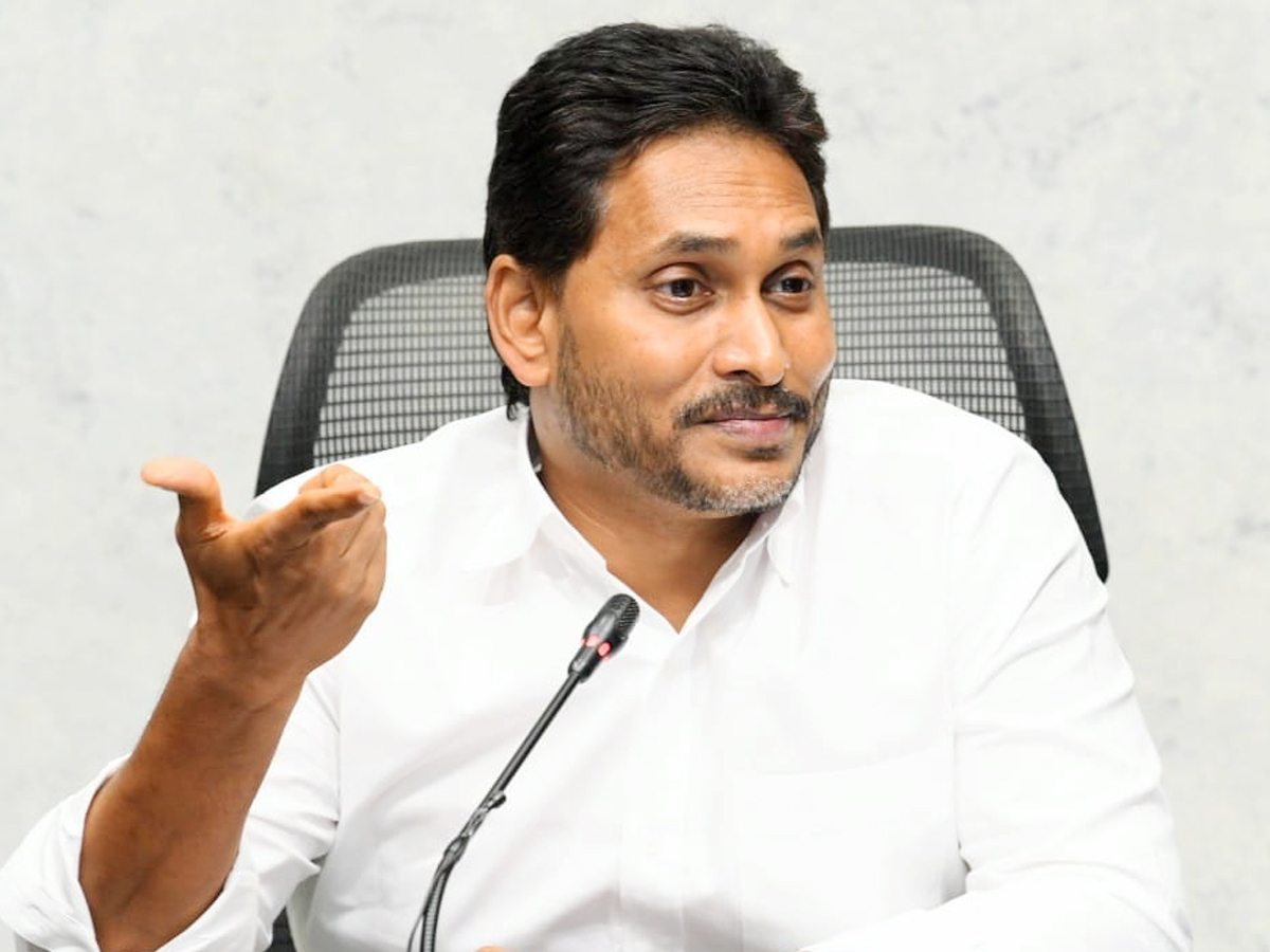 Andhra Pradesh Ex CM And YSRCP Chief YS Jagan Mohan Reddy Press Meet Details6