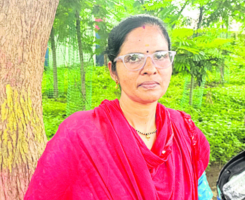 నిరుద్యోగులకు కుచ్చుటోపీ2