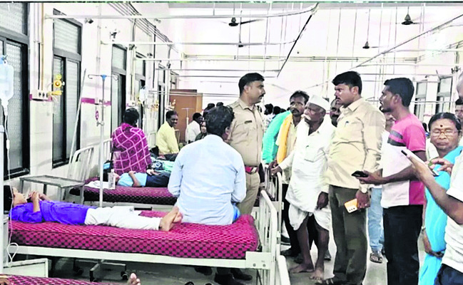 యరగేరలో పీహెచ్‌సీ ఏర్పాటు చేయరూ2
