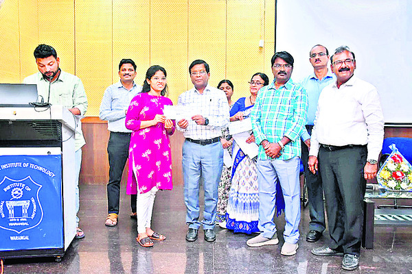 సాంకేతిక పరిజ్ఞానాన్ని పెంపొందించుకోవాలి 1