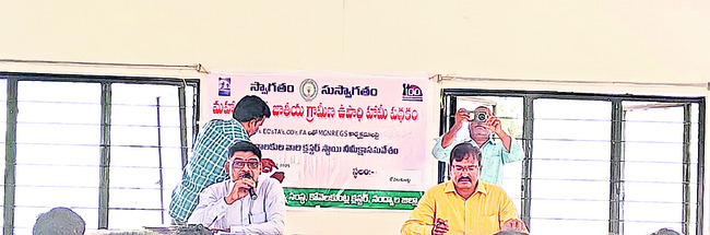 తెలుగుగంగకు నీరు విడుదల 1