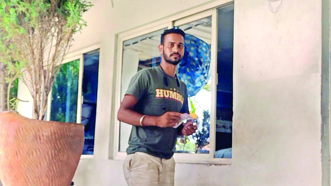 అక్కడ అంతా ఓపెన్‌!1