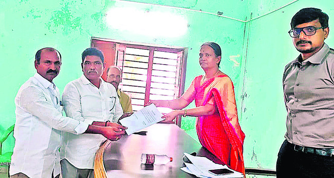 ఉప ఎంపీపీ పదవి వైఎస్సార్‌సీపీ కై వసం 1