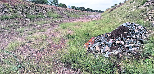 హంద్రీ–నీవా.. అక్రమాలు కనవా!2