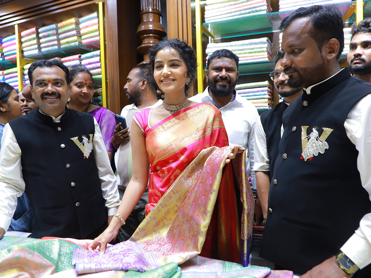 Actress Anupama Parameswaran at Karimnagar Photos3