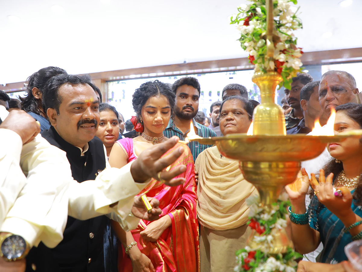 Actress Anupama Parameswaran at Karimnagar Photos7