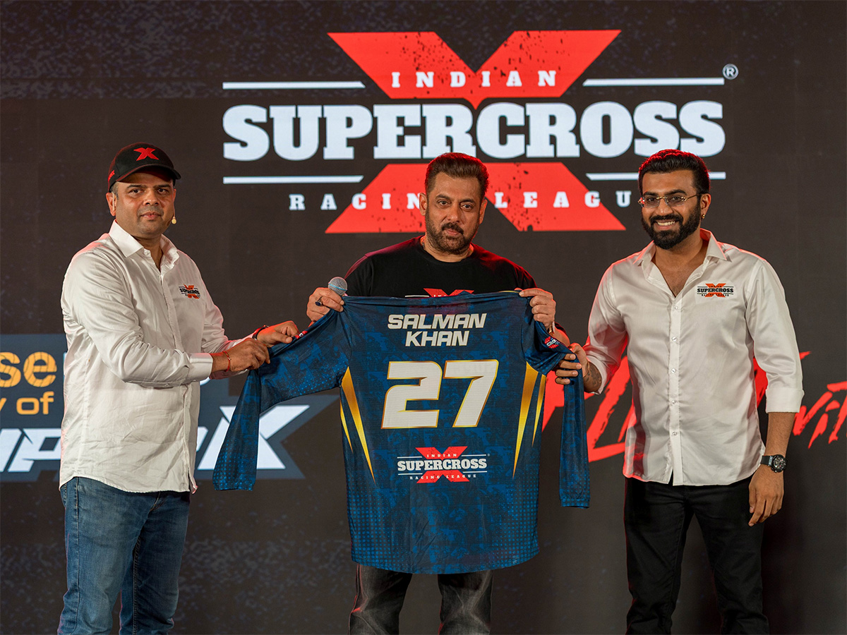 Salman Khan Launch Supercross Racing League Season 2 Trophy17