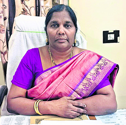 ● జిల్లాలో కుక్కల స్వైర విహారం ● రోజురోజుకూ పెరుగుతున్న3