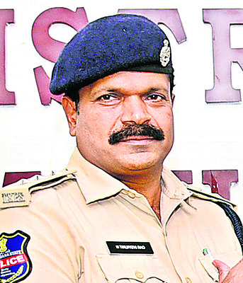 ిపీల్చుకు తింటున్నారు..1
