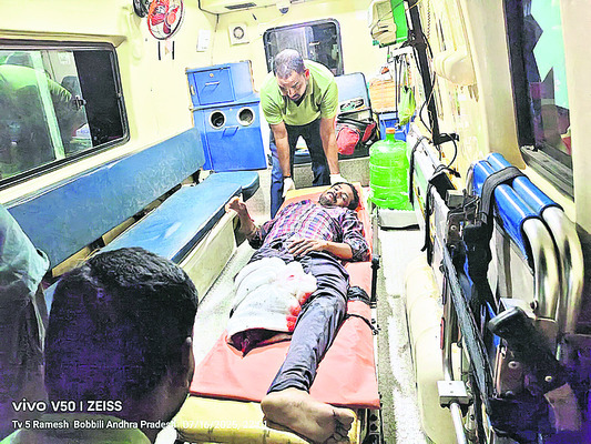 కారు ఢీకొని వైఎస్సార్‌సీపీ నాయకుడి మృతి2