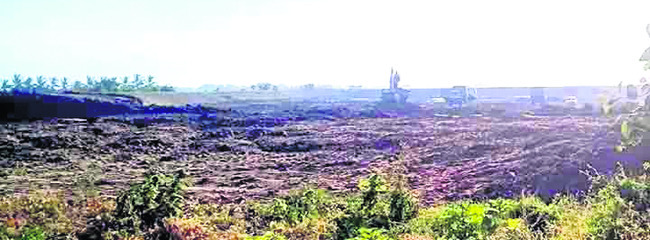 యథేచ్ఛగా మట్టి దోపిడీ 1