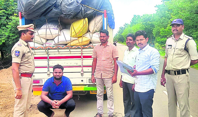 అంతర్రాష్ట్ర బైక్ దొంగల ముఠా అరెస్ట్1