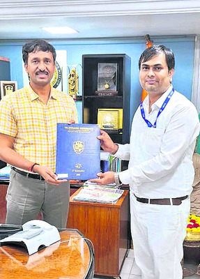 సింగరేణి పీఆర్వోకు జర్నలిజంలో డాక్టరేట్1