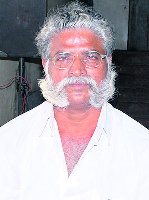 వెలవెలబోతున్న ఎర్ర కాల్వ 1