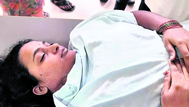 శ్రీచక్ర హాస్పిటల్‌ వద్ద ఉద్రిక్తత2