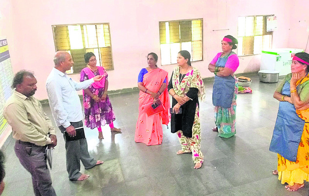 లైబ్రరీ పనులు పూర్తి చేయాలి 3