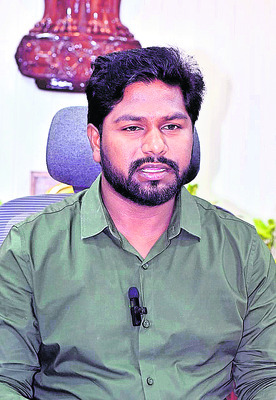 మంత్రి మాటలు నీటిమూటలేనా..? 
2