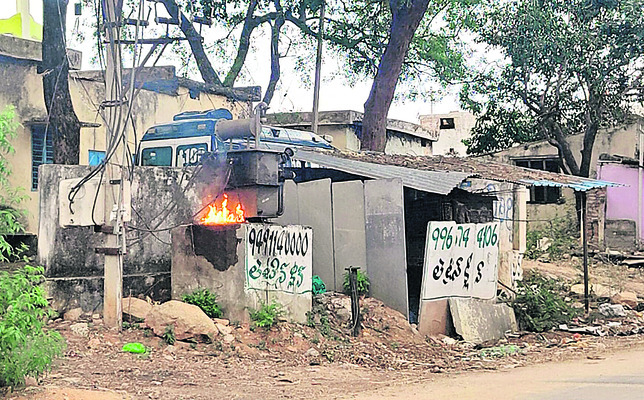 విద్యుత్తు ట్రాన్స్‌ఫార్మర్‌లో మంటలు 2