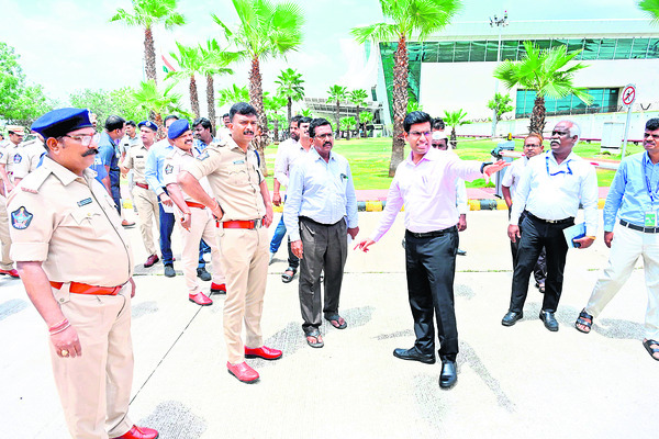 సీఎం పర్యటన ఏర్పాట్లపై సమీక్ష 
1