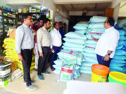 ఉరవకొండలో రాష్ట్ర విజిలెన్స్‌ అధికారుల సోదాలు 1