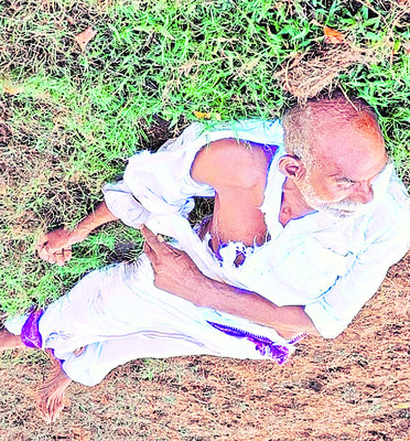 పిడుగుపాటుకు ఇద్దరు మృతి 1
