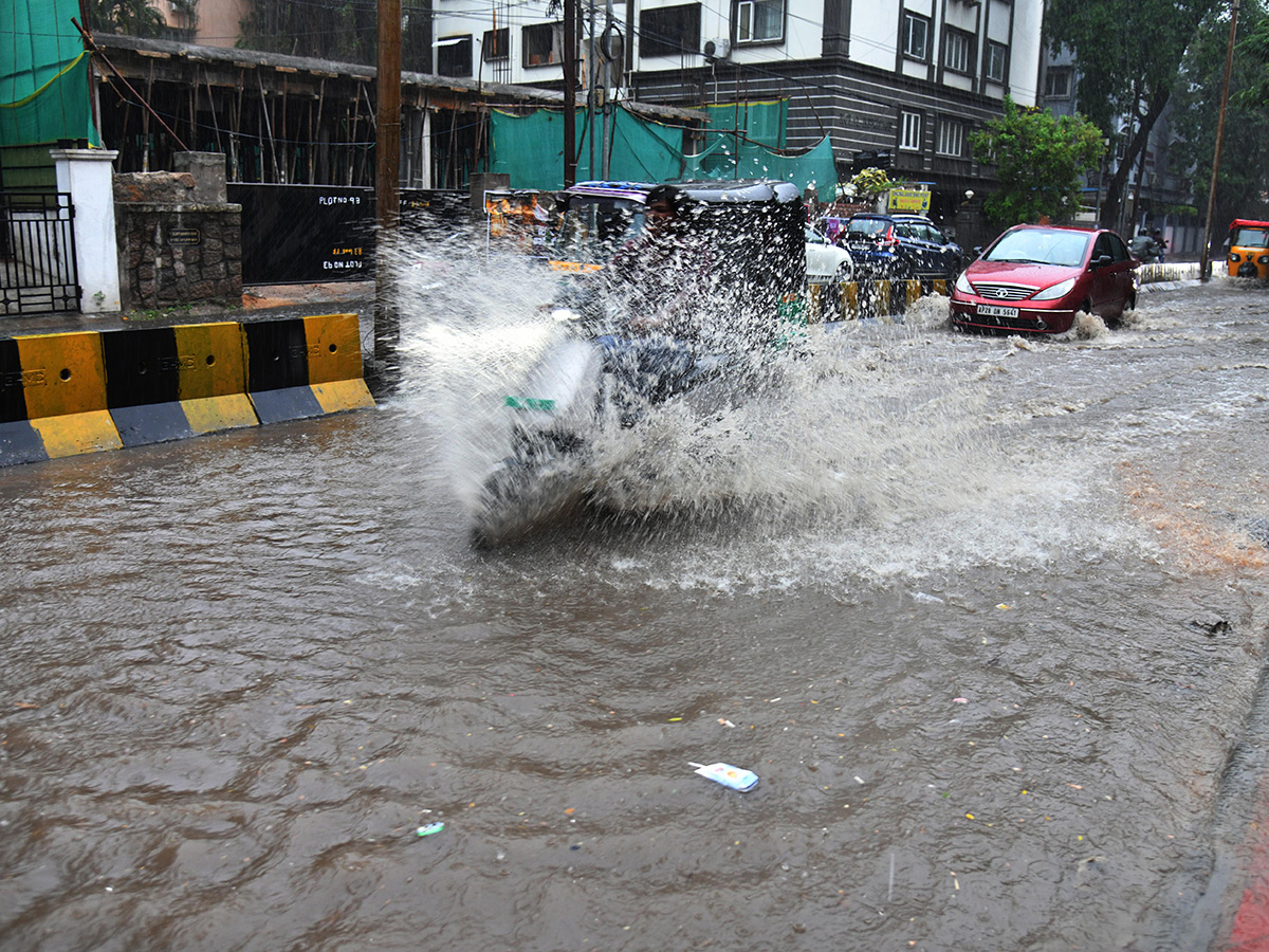 Heavy Rain Lashes Hyderabad Photos26