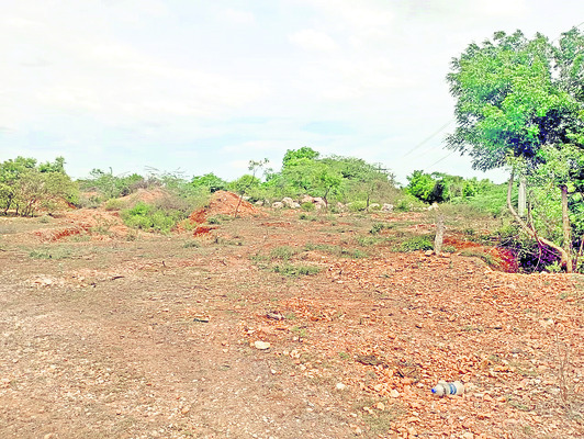 మౌలిక వసతుల కల్పనకు నిధులు లేక 1