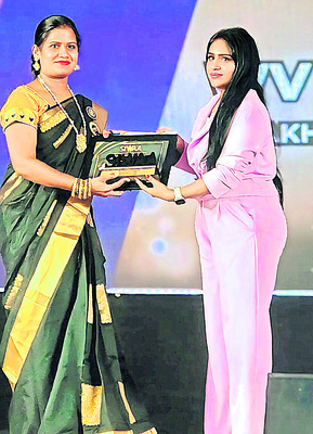 కుమారి.. విజయభేరి1