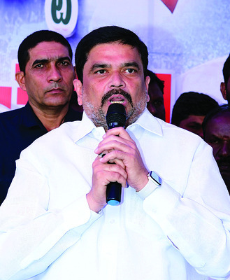 జిల్లాలో ఉష్ణోగ్రతలు స్థిరంగా నమోదయ్యాయి.ఆకాశం మేఘావృతమ2