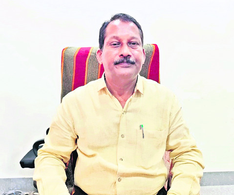 టీచర్లు.. అటూఇటు1