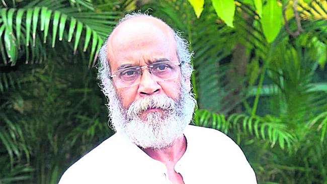 మాజీ ఎమ్మెల్యే ఇంట్లో ఏసీబీ సోదాలు 
1