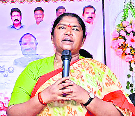 కొత్త కార్డులొచ్చాయ్..
1