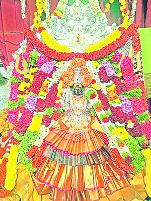 శాస్త్రోక్తంగా రాహుకాల అభిషేక పూజలు 1