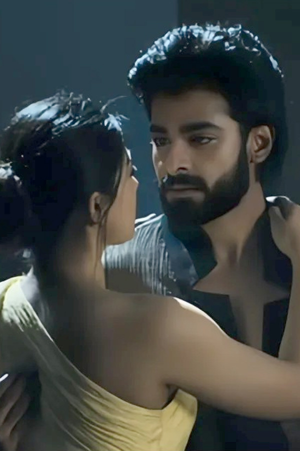 Actress Rashmika 'Nadive' Song HD Stills3