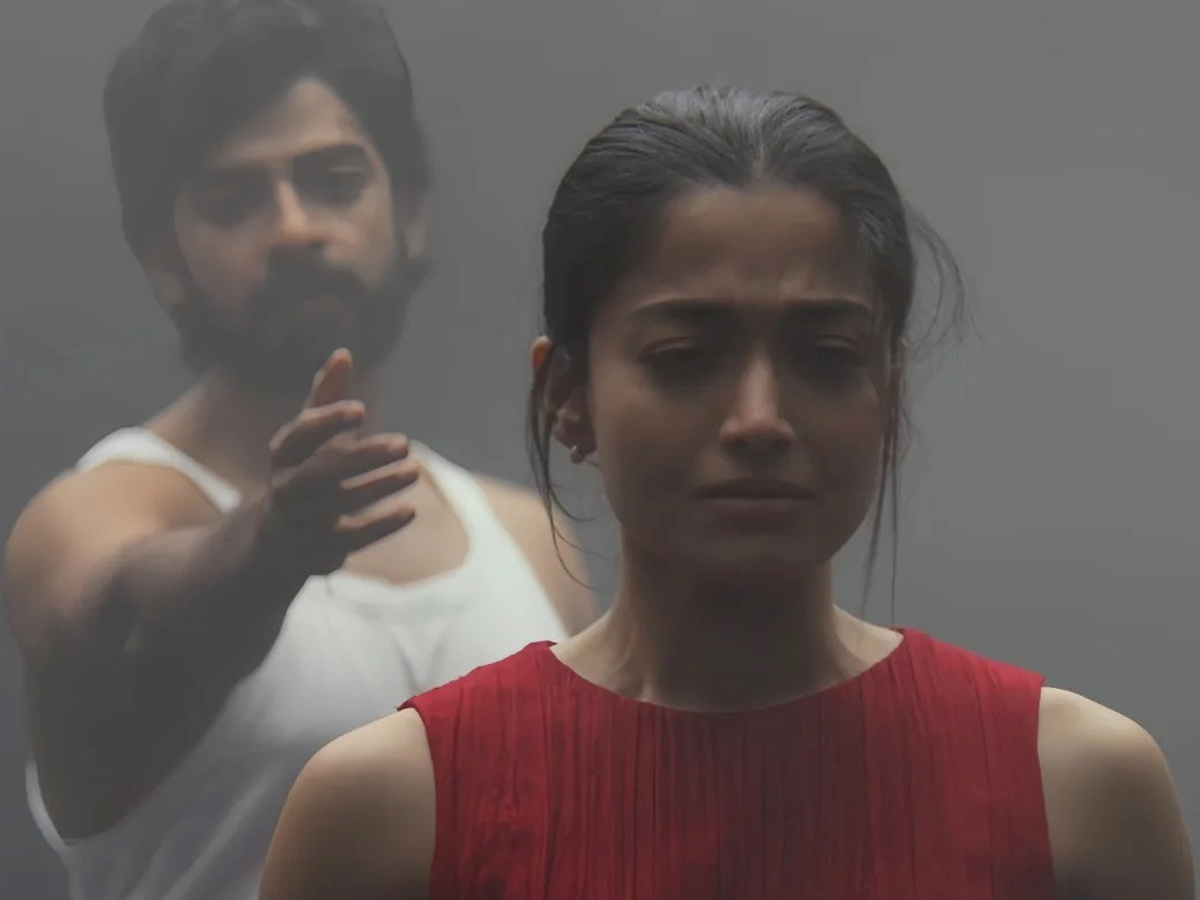 Actress Rashmika 'Nadive' Song HD Stills8
