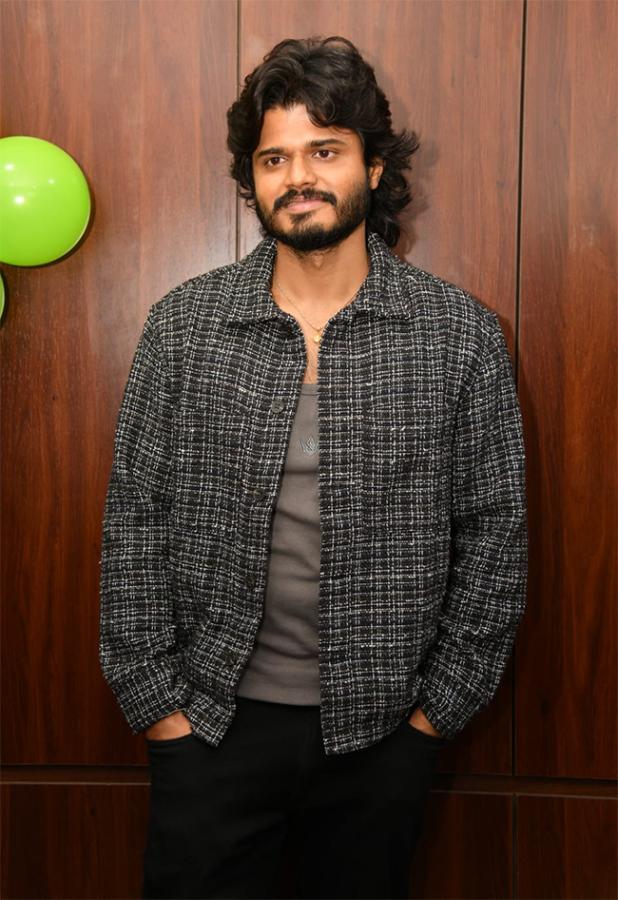 Anand Devarakonda and Vaishnavi Chaitanya in Kompally10