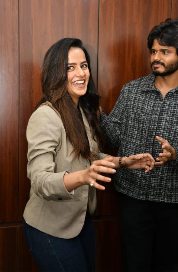 Anand Devarakonda and Vaishnavi Chaitanya in Kompally11