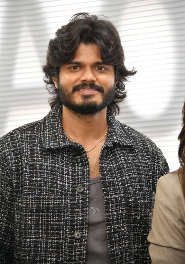 Anand Devarakonda and Vaishnavi Chaitanya in Kompally4