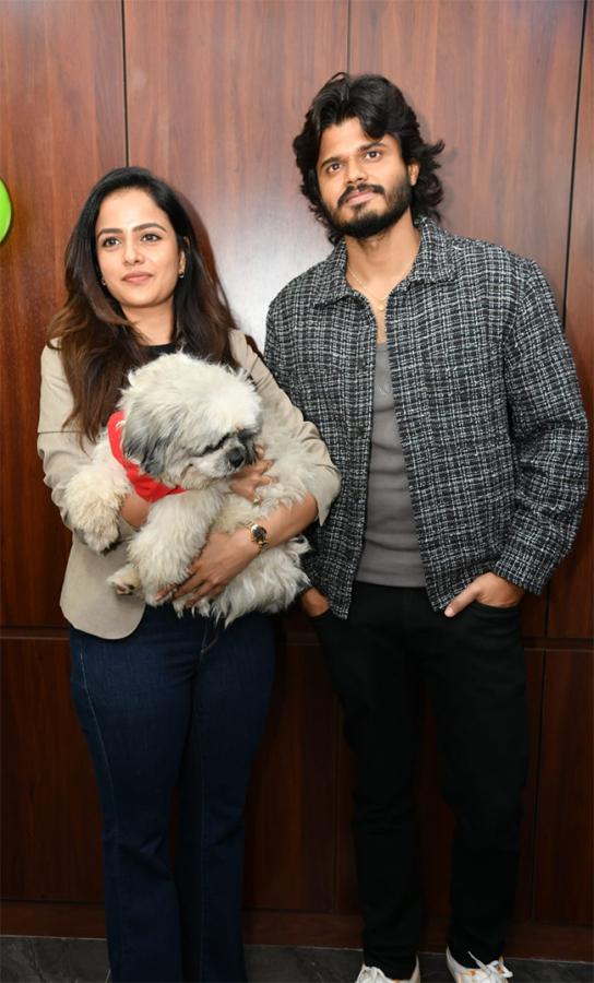 Anand Devarakonda and Vaishnavi Chaitanya in Kompally7