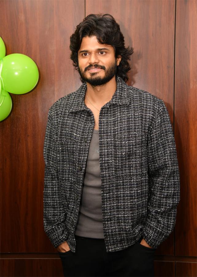 Anand Devarakonda and Vaishnavi Chaitanya in Kompally8