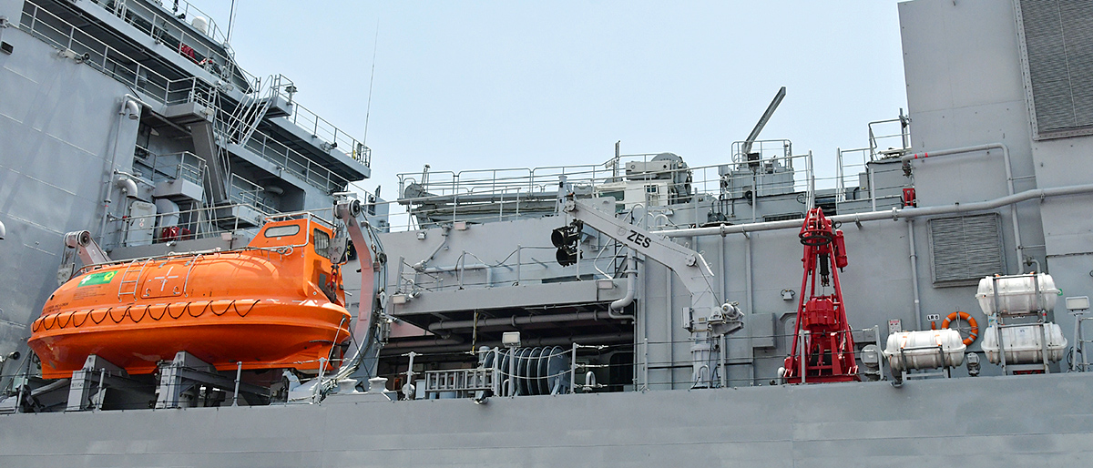 Ceremony of the Indian Navy Ship Nistar in Visakhapatnam13
