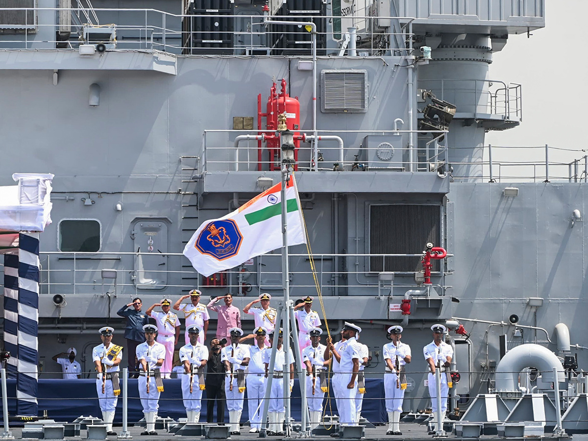 Ceremony of the Indian Navy Ship Nistar in Visakhapatnam16