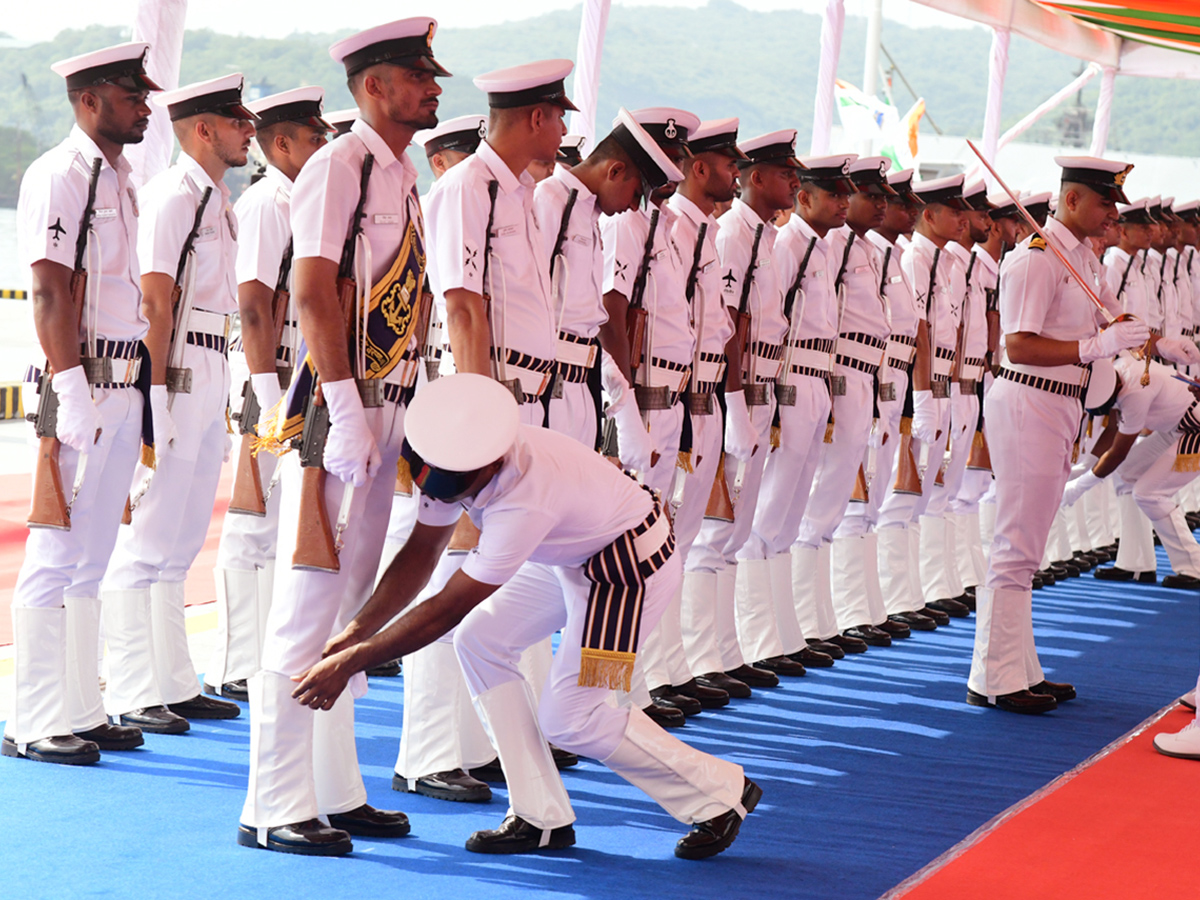 Ceremony of the Indian Navy Ship Nistar in Visakhapatnam4