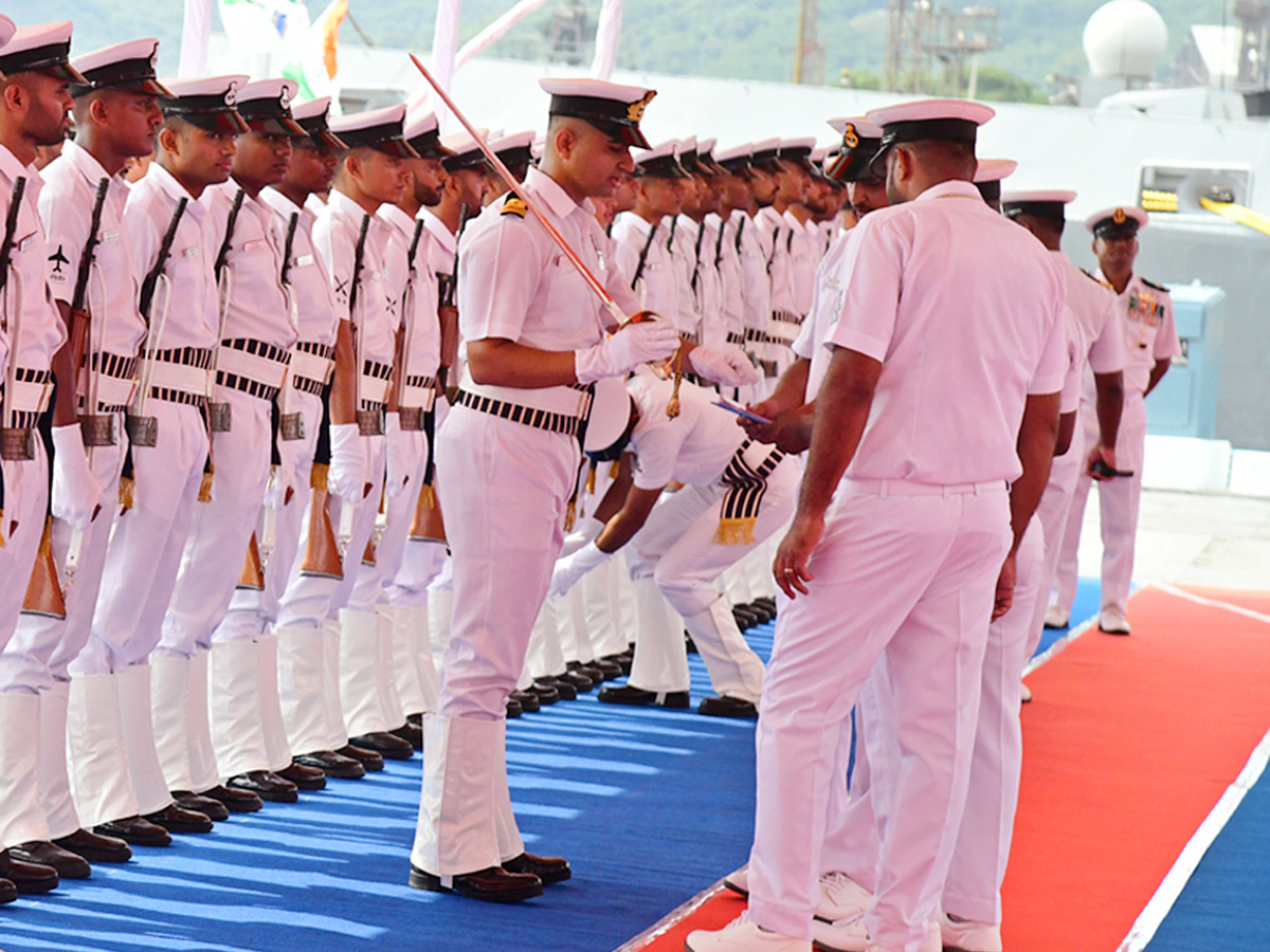 Ceremony of the Indian Navy Ship Nistar in Visakhapatnam5