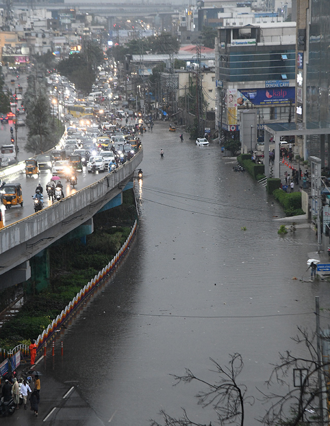 Heavy Rain in Hyderabad Today10
