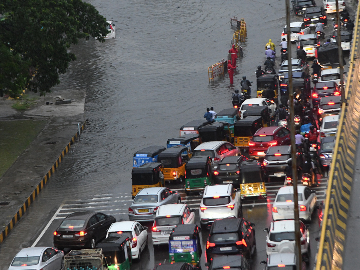 Heavy Rain in Hyderabad Today5
