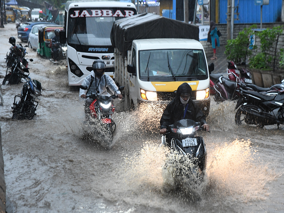 Heavy Rain in Hyderabad Today7