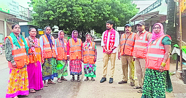 ముగ్గురు బాలకార్మికులకు విముక్తి 
2